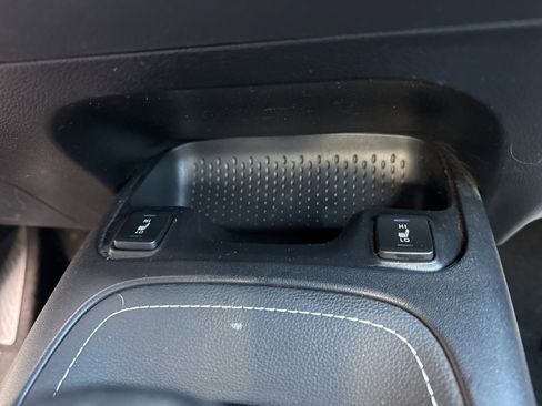 Used 2022 Toyota Corolla XSE image 16