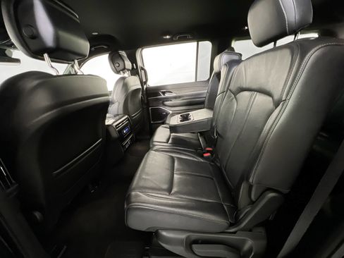 Used 2022 Jeep Wagoneer Series II image 25