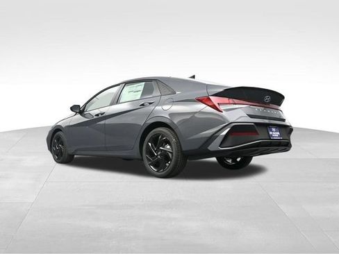 Used 2026 Hyundai Elantra Sport FWD image 35