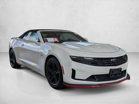Used 2020 Chevrolet Camaro LT RWD image 3