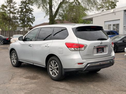 Used 2014 Nissan Pathfinder S FWD image 6