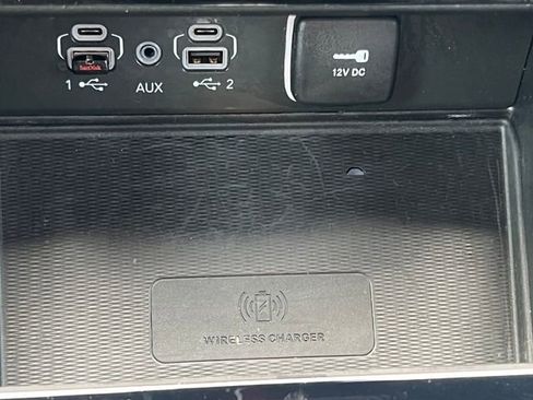 Used 2024 Jeep Grand Cherokee Altitude AWD/4WD image 27