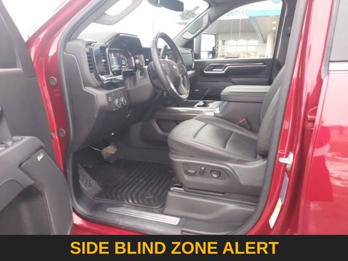 Used 2025 Chevrolet Silverado 3500 LTZ w/ LTZ Convenience Package image 11