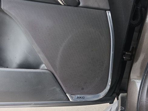 Used 2021 Cadillac Escalade Premium Luxury Platinum image 25