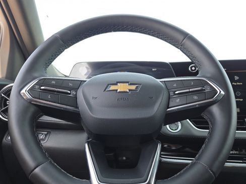 Used 2025 Chevrolet Equinox LT w/ Safety and Technology Package FWD image 25