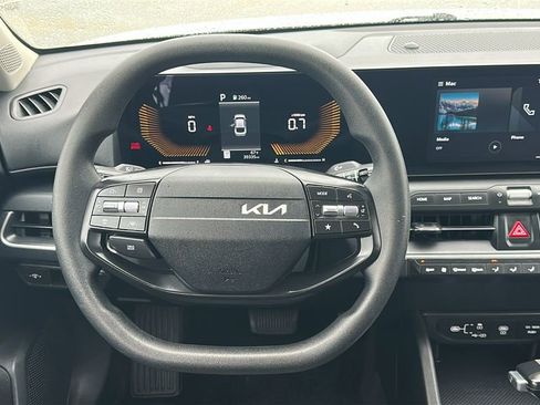 Used 2025 Kia K4 LXS image 22