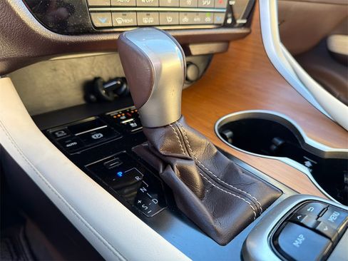 Used 2017 Lexus RX 350 FWD w/ Premium Package image 32