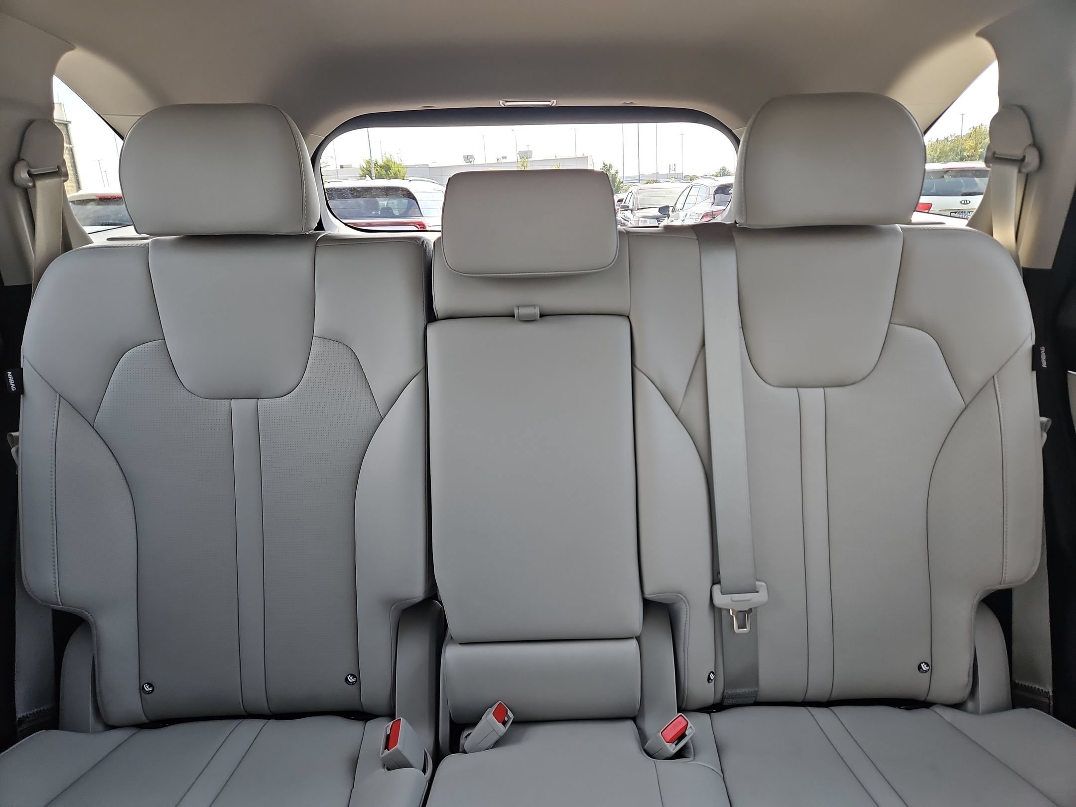 Used 2025 Kia Sorento S FWD image 13