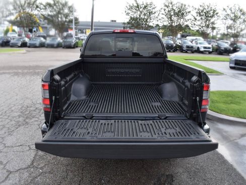 Used 2025 Nissan Frontier SV RWD image 10
