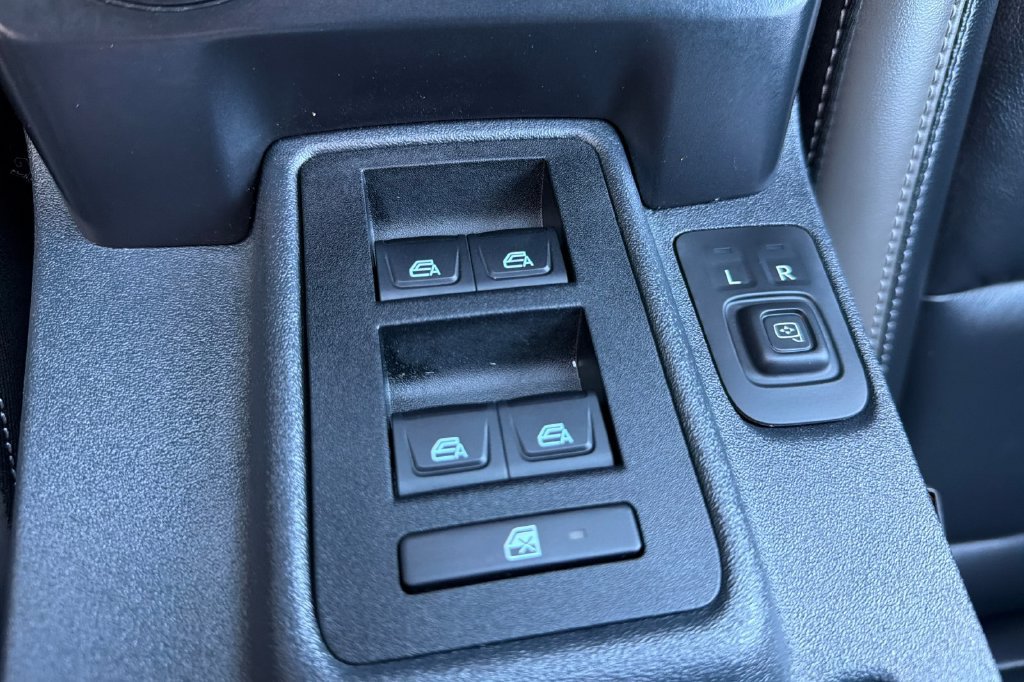 Used 2025 Ford Bronco Outer Banks AWD/4WD image 28