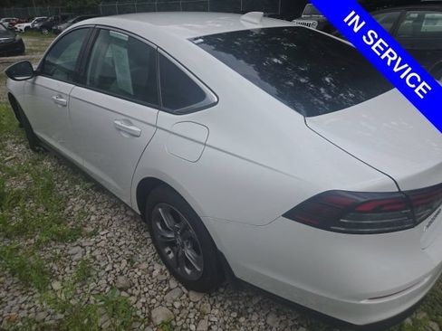 Used 2024 Honda Accord EX image 4