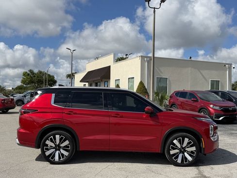 Used 2025 Mitsubishi Outlander SEL FWD image 4