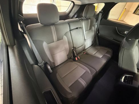 Used 2025 Chevrolet Blazer LT FWD image 33