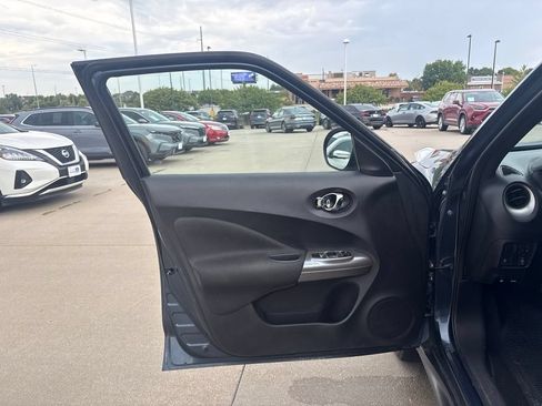 Used 2014 Nissan Juke SV AWD/4WD image 9