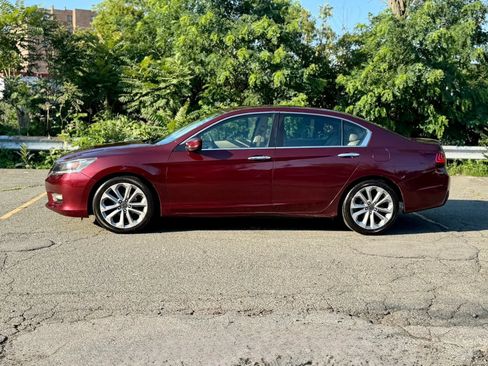 Used 2014 Honda Accord LX image 2