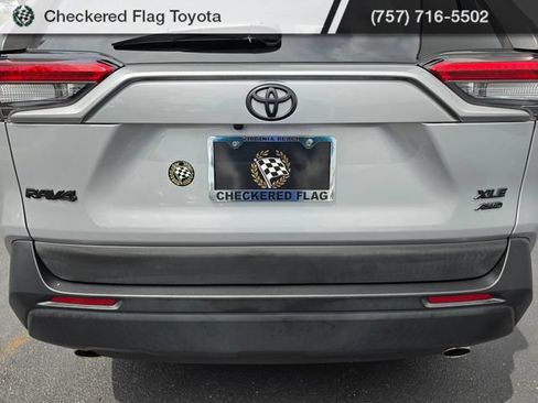 Used 2022 Toyota RAV4 XLE AWD/4WD image 13