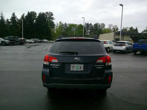 Used 2014 Subaru Outback 2.5i Limited AWD/4WD image 4