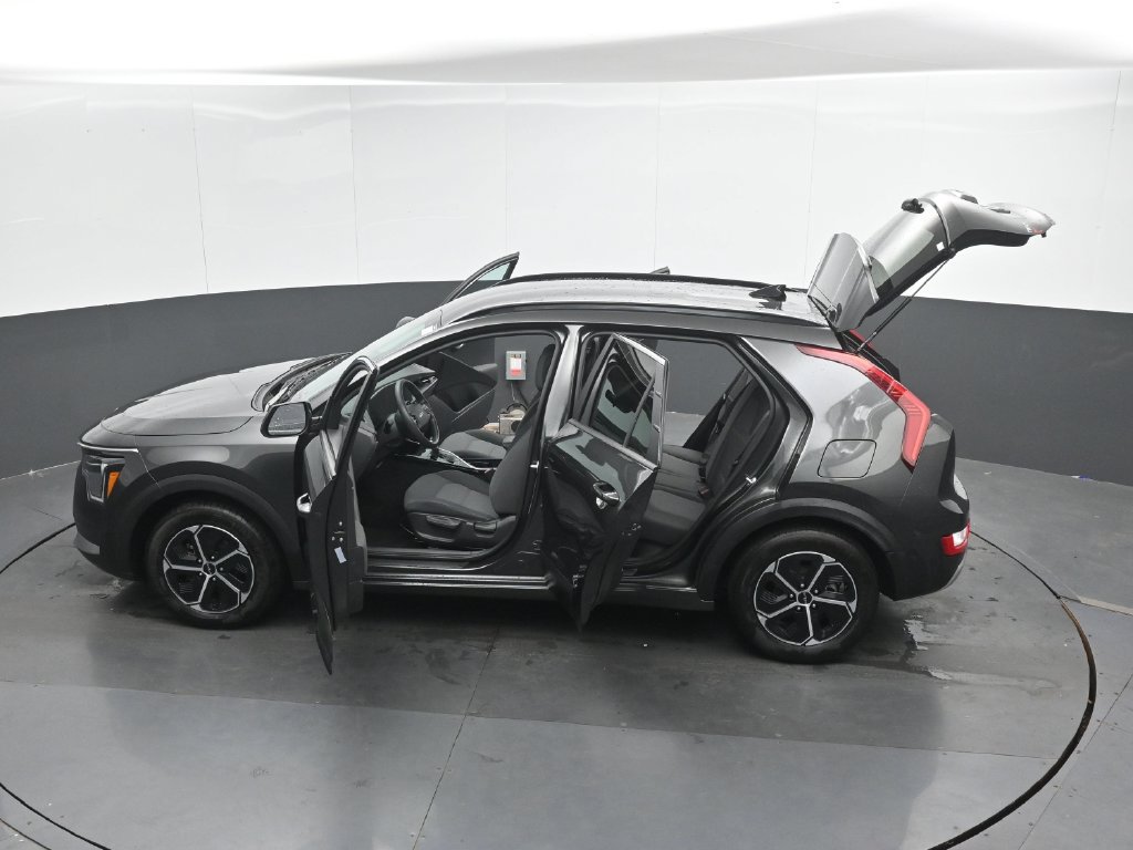 Used 2025 Kia Niro LX FWD image 51
