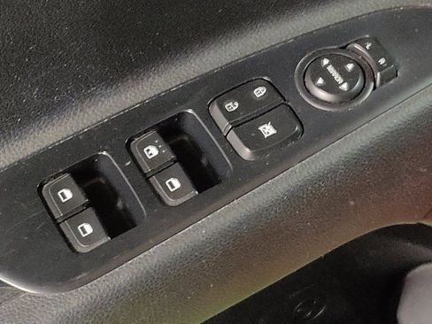 Used 2019 Kia Rio S FWD image 27