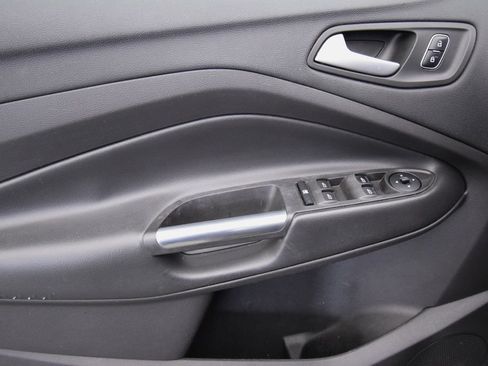 Used 2018 Ford Escape SE w/ SE Sport Appearance Package FWD image 20
