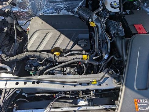 New 2026 Chevrolet Trax LT image 4