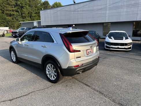 Used 2020 Cadillac XT4 Luxury w/ Cold Weather Package AWD/4WD image 7