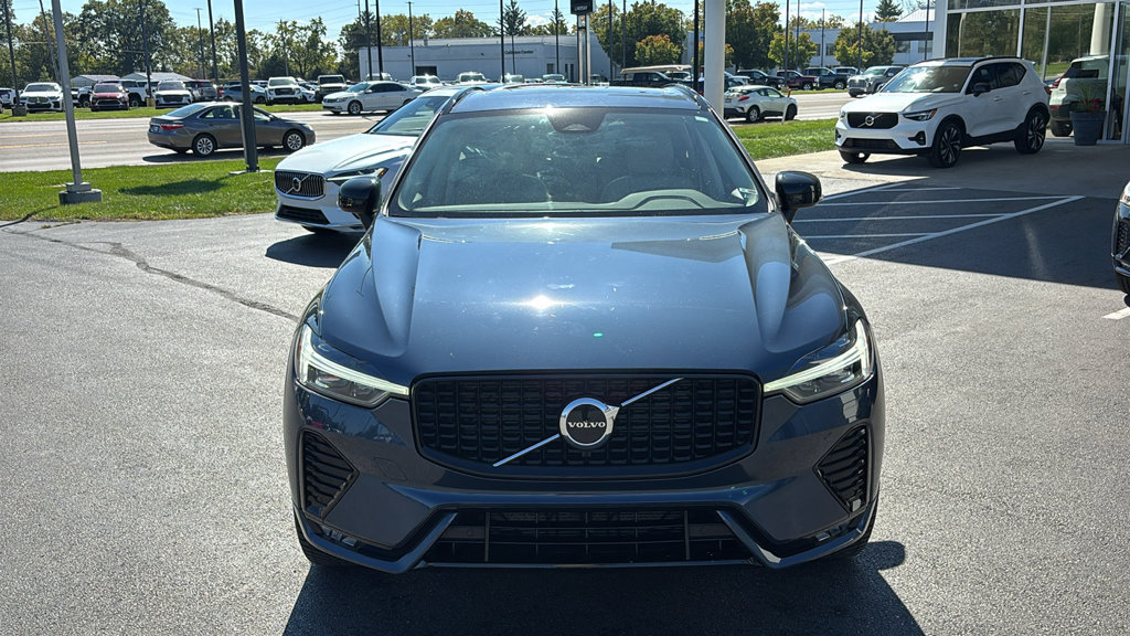 Certified 2024 Volvo XC60 B5 Core w/ Climate Package AWD/4WD image 5