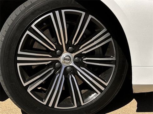 Used 2021 Volvo S60 T8 Inscription image 11