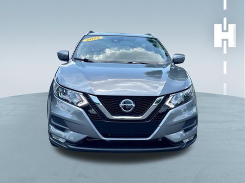 Used 2022 Nissan Rogue Sport SV w/ Technology Package FWD image 2