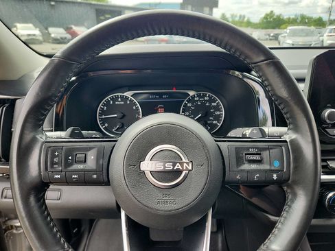 Used 2022 Nissan Pathfinder SV AWD/4WD image 18