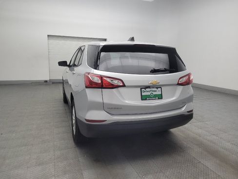 Used 2021 Chevrolet Equinox LS w/ LS Convenience Package AWD/4WD image 6