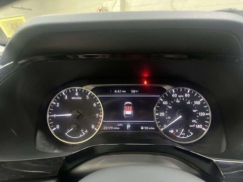 Certified 2022 Nissan Pathfinder SV image 25