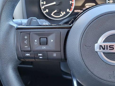 Used 2021 Nissan Rogue SV image 24