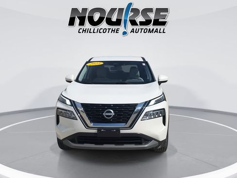 Used 2023 Nissan Rogue SV AWD/4WD image 3
