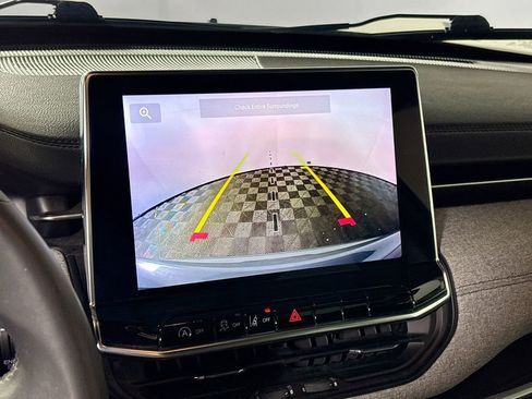 Used 2024 Jeep Compass Latitude w/ Altitude Special Edition image 16