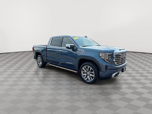 Used 2025 GMC Sierra 1500 Denali w/ Denali Reserve Package AWD/4WD image 2