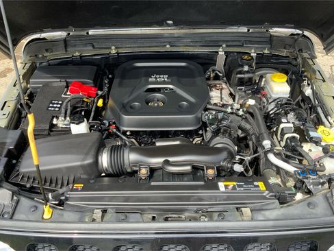 Used 2021 Jeep Wrangler Unlimited Sport AWD/4WD image 23