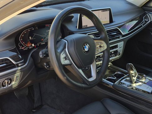 Certified 2022 BMW 750i xDrive w/ Executive Package image 26