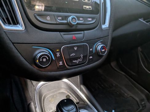 Used 2018 Chevrolet Malibu LT w/ Redline Edition image 21