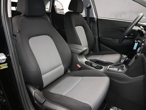 Used 2021 Hyundai Kona SE image 37