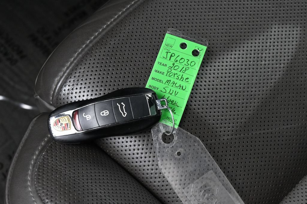 Used 2018 Porsche Macan S AWD/4WD image 21