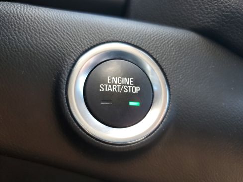 Used 2023 GMC Terrain SLE w/ Driver Convenience Package image 26