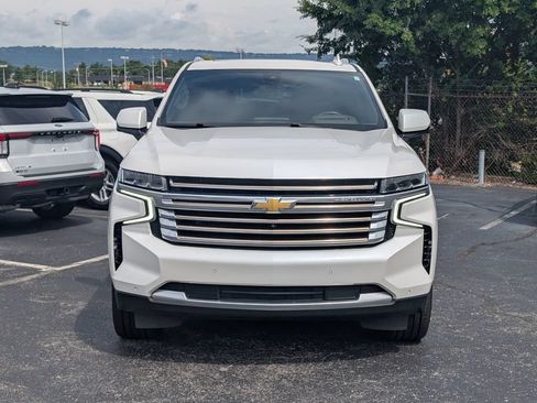 Used 2021 Chevrolet Tahoe High Country w/ Premium Package RWD image 8