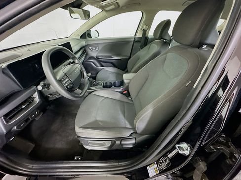 Used 2025 Kia K4 LXS FWD image 13
