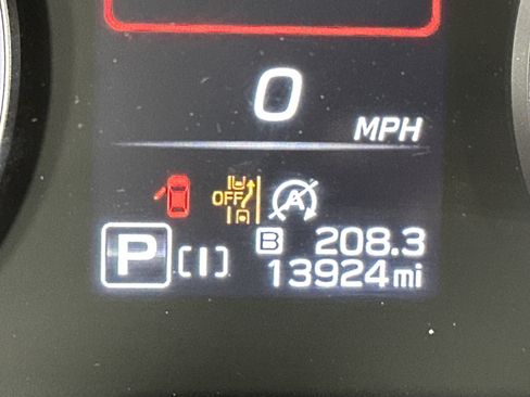 Used 2024 Subaru Crosstrek 2.0i Premium image 5