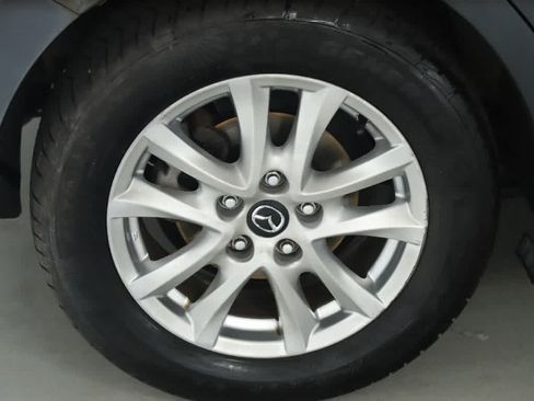 Used 2016 MAZDA MAZDA3 i Sport w/ Preferred Equipment Package FWD image 12