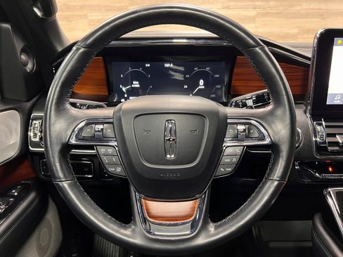 Used 2018 Lincoln Navigator Reserve w/ Technology Package image 29