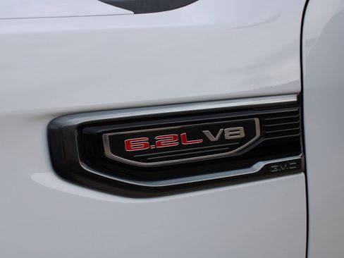 Used 2022 GMC Sierra 1500 AT4 w/ AT4 Premium Package image 12