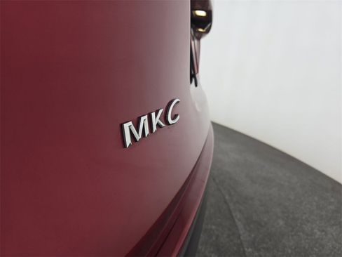 Used 2018 Lincoln MKC Reserve image 38