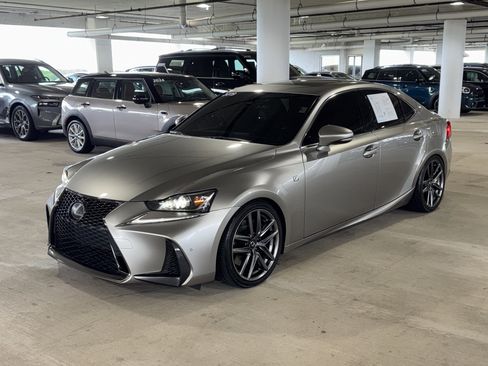 Used 2019 Lexus IS 300 F Sport w/ F Sport Package image 4
